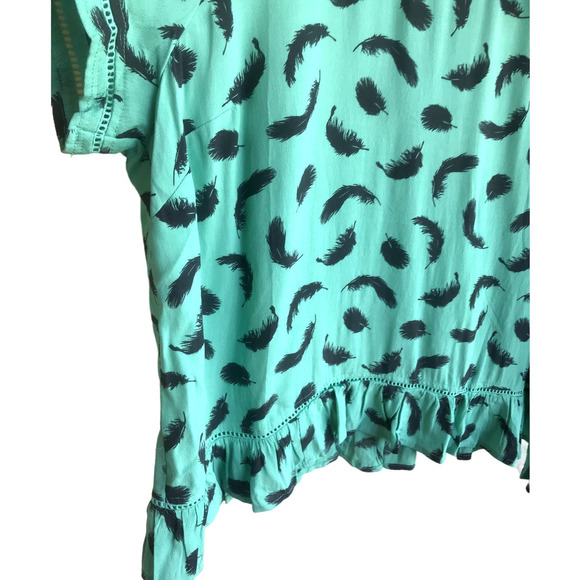 Torrid Aqua Blouse with Ruffled Hem and Black Feather Print size 3x - Picture 3 of 8